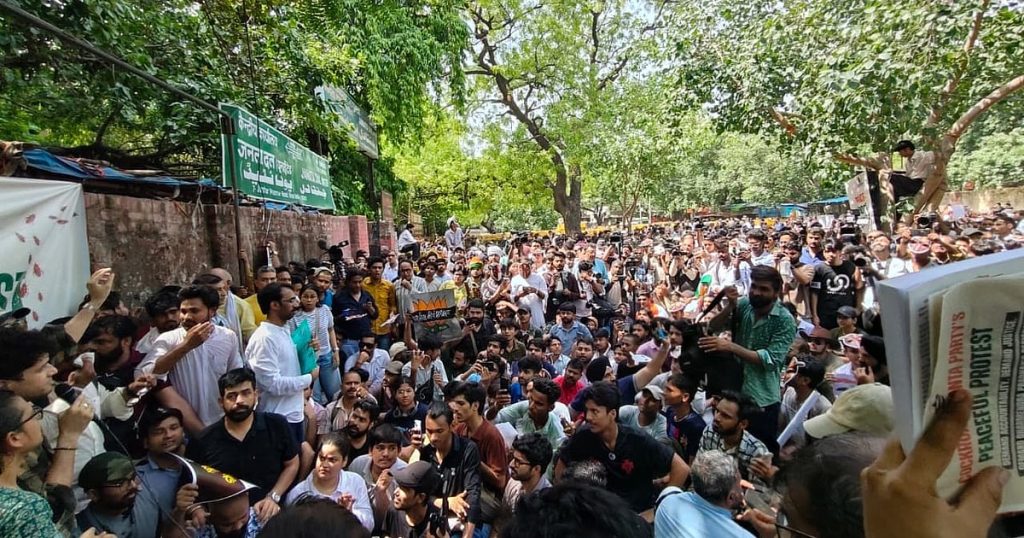 Delhi Police likely to withdraw FIRs as CJP protest ends