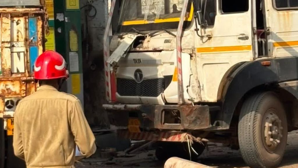 Delhi: Truck Cylinder Explodes At CNG Station Near Tikri Kalan Metro, One Killed, Several Injured