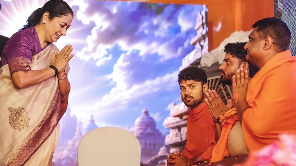 Delhi CM assures kanwariyas will not face any difficulties