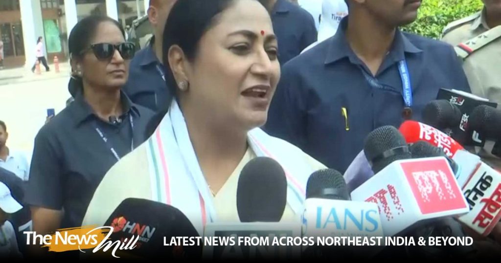 Delhi CM Rekha Gupta backs Amit Shah, seeks Congress apology over Vande Mataram