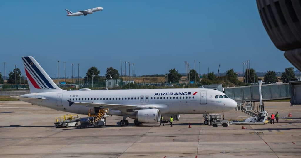 Airlines suspend Middle East flights amid renewed US-Iran conflict