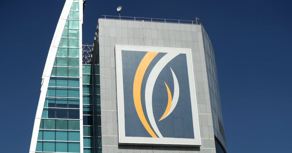 Emirates NBD signs deal to buy HSBC’s retail operations in Egypt