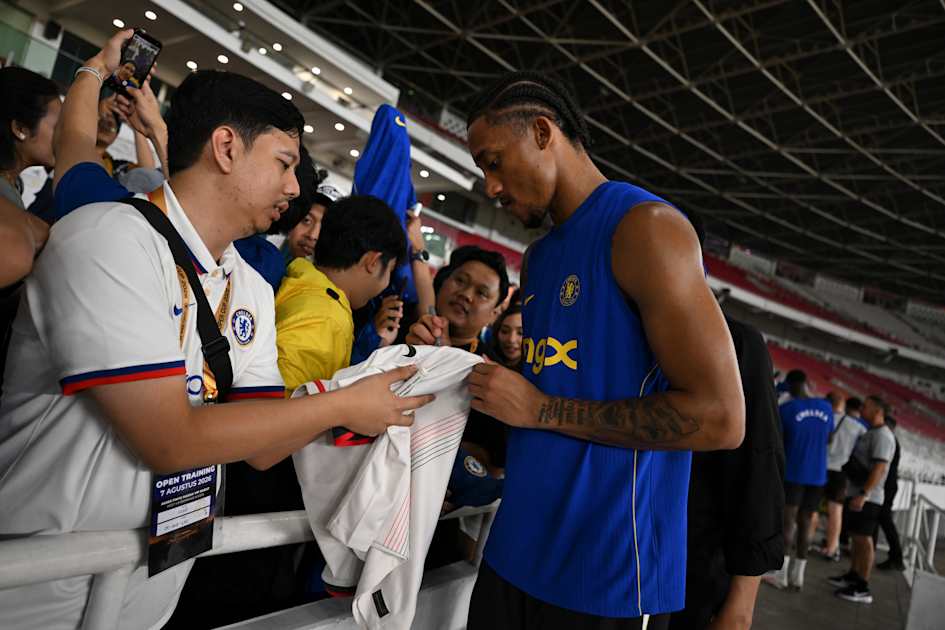 Today on tour: A journey to Jakarta | News | Official Site