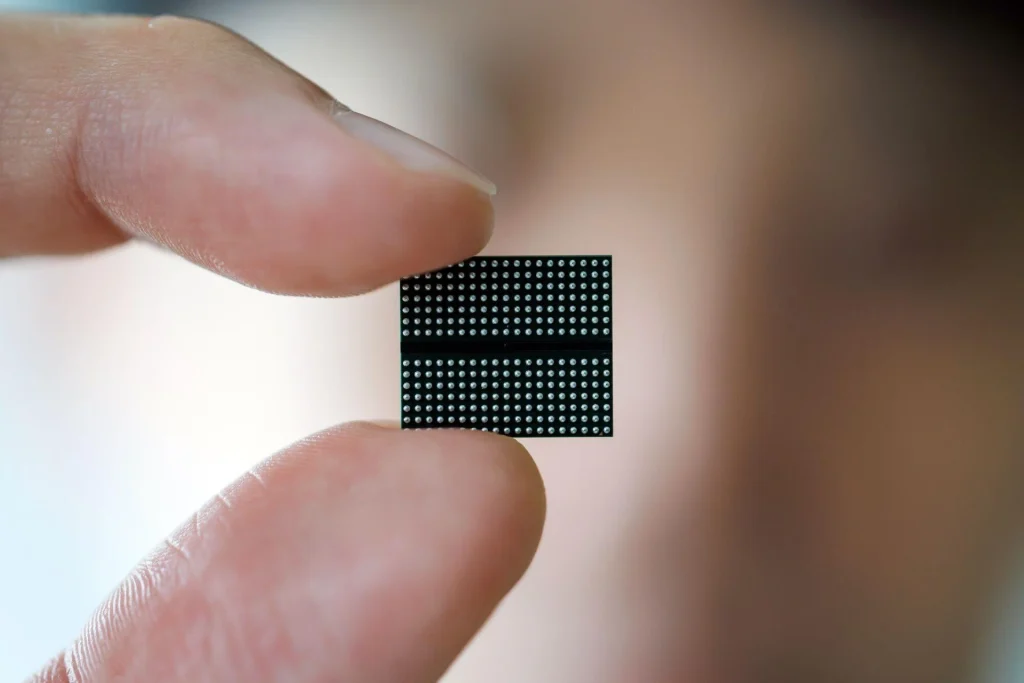 Chinese AI chipmakers poised to gain from Beijing’s tech push