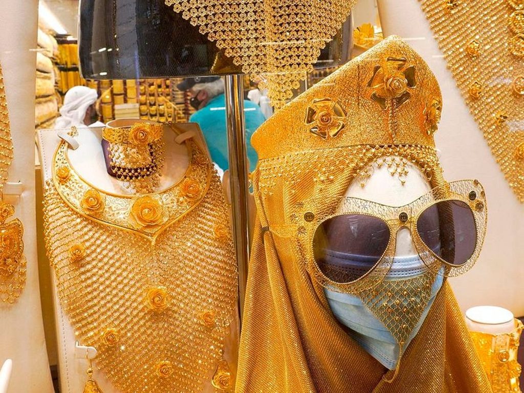 Dubai gold prices fall again as 24K drops Dh8.25 in two days, retreating from August highs