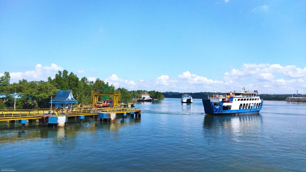 Another maritime accident in Indonesia: One dead and more than 200 rescued at sea –